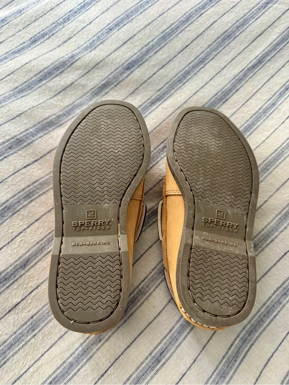 Sperry Authentic Original Boat Shoe - Kids' size T11 - Picture 3 of 4